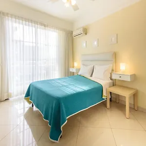 Shakey 3* Santo Domingo