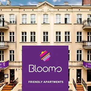 Blooms - Center By Friendly Poznan